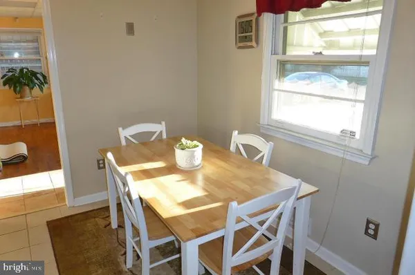 $2,500 | 3212 Campbell Drive, Unit FRONT, Alexandria, VA 22303