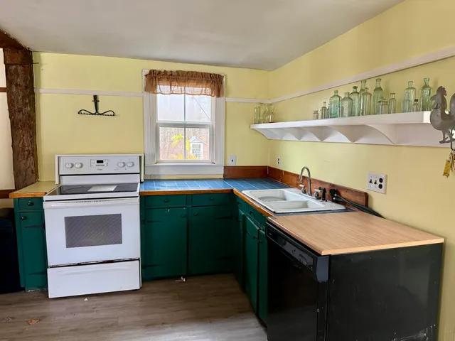 $199,000 | 330 East Pond Road, Jefferson, ME 04348