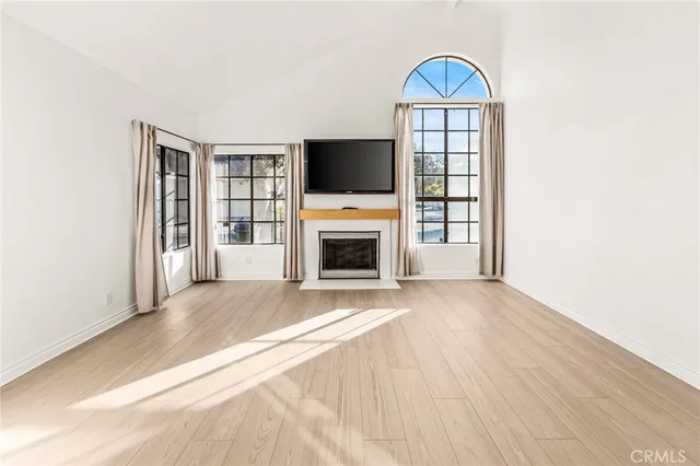 a view of a livingroom with a fireplace