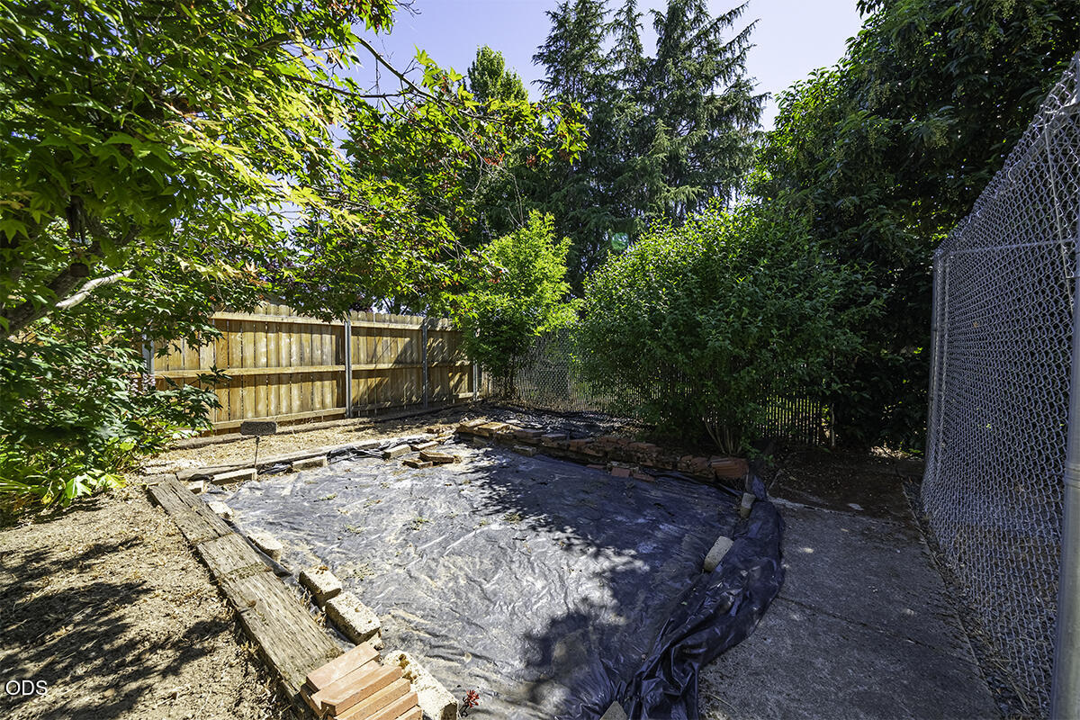 445 Midway Road Medford, OR 97501 - Photo 25 of 33