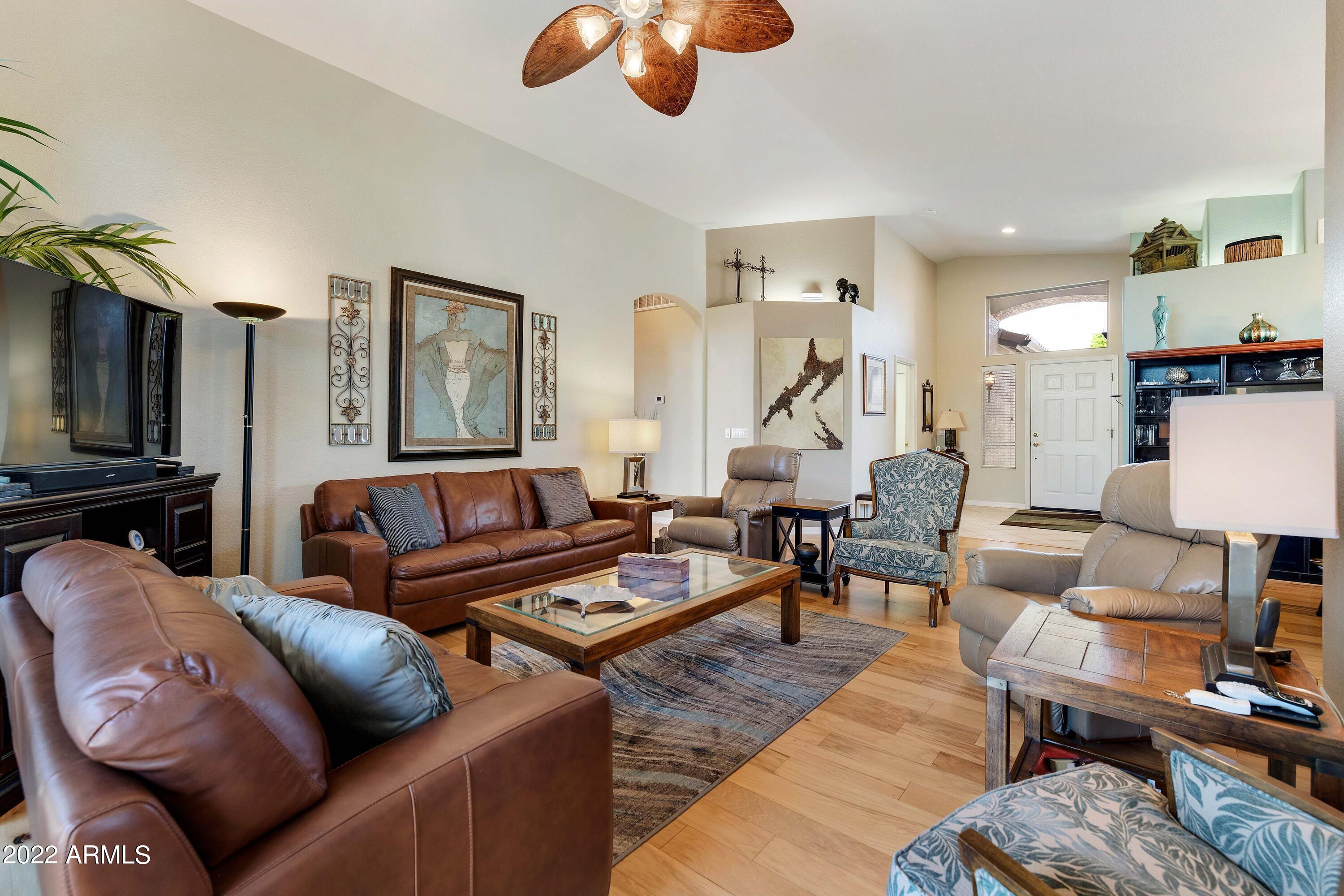 4280 East Walnut Road Gilbert, AZ 85298 - Photo 13 of 73 4280 E-013-024-pat-MLS_Size