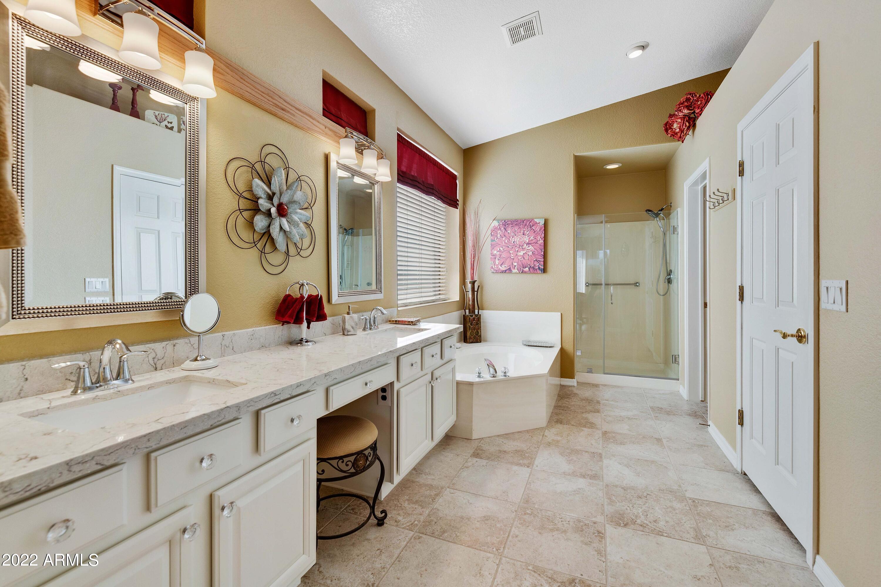 4280 East Walnut Road Gilbert, AZ 85298 - Photo 22 of 73 4280 E-025-026-pat-MLS_Size