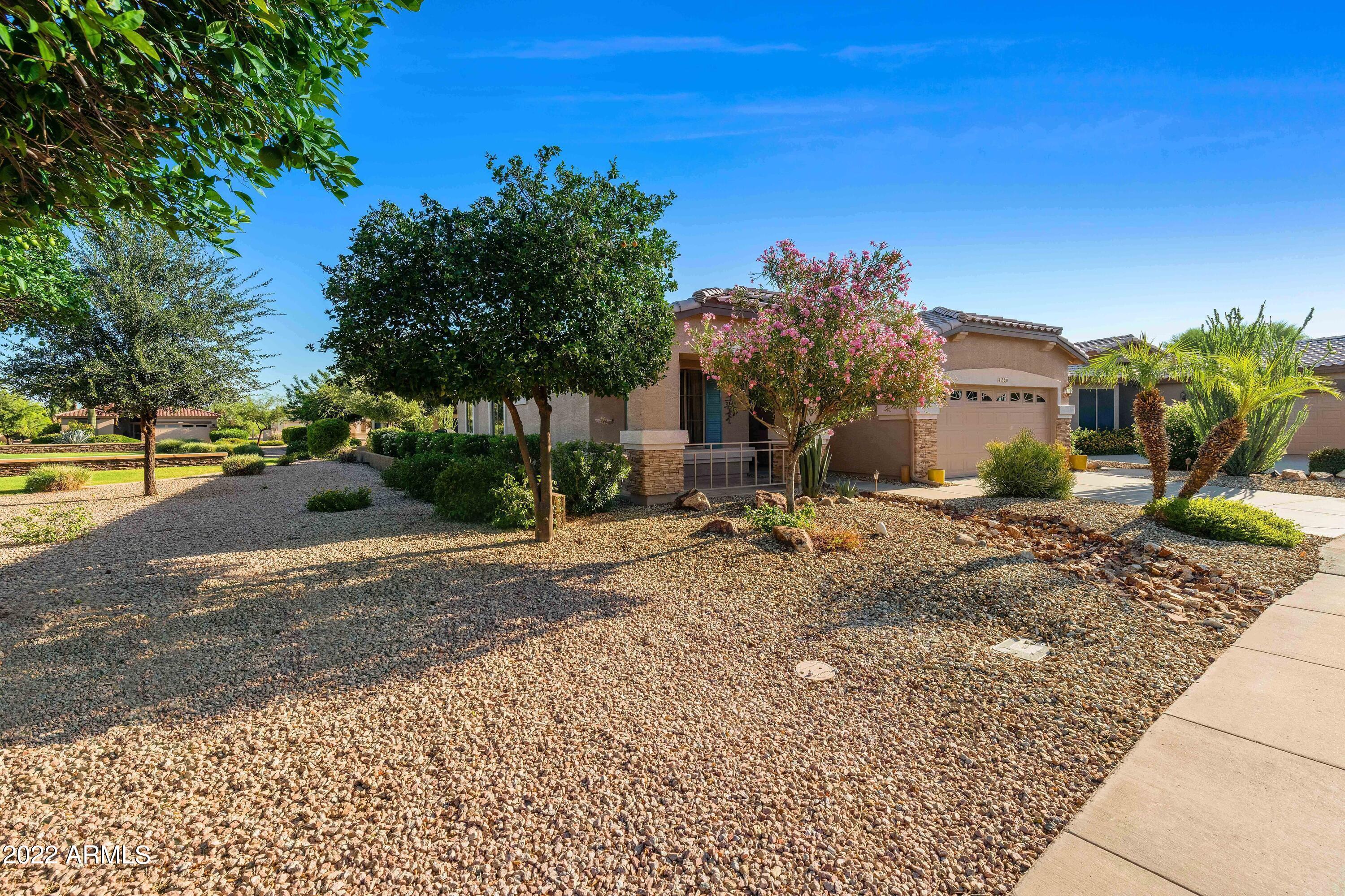 4280 East Walnut Road Gilbert, AZ 85298 - Photo 3 of 73 4280 E-003-079-PAT 0478-MLS_Size