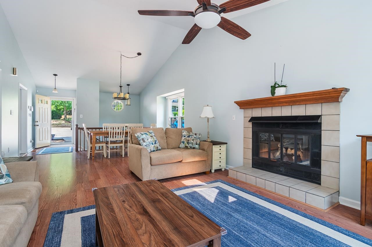 1426 Mapleside Court Raleigh, NC 27609 - Photo 7 of 38 Photo 7
