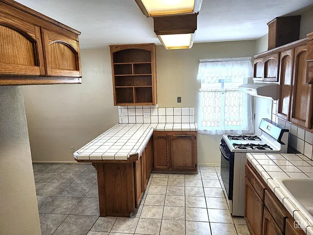a view of hallway with a elevator