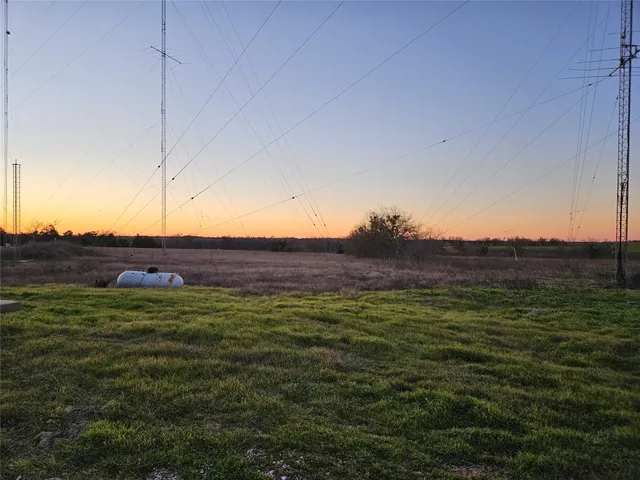 a view of a tennis court