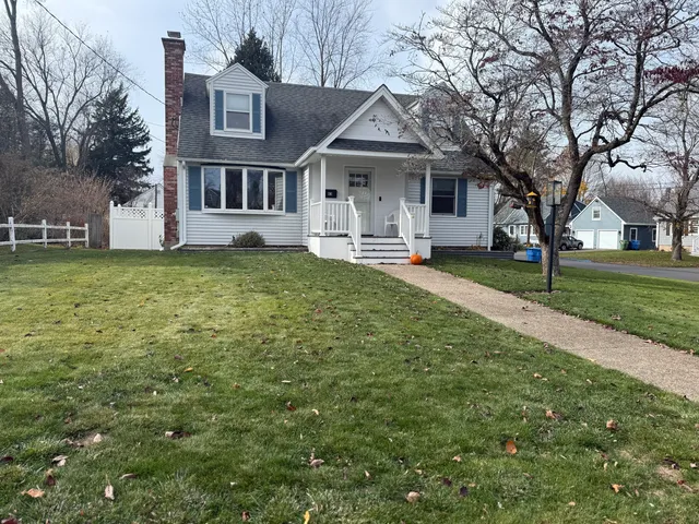 $359,900 | 83 Meadowbrook Drive, Bristol, CT 06010