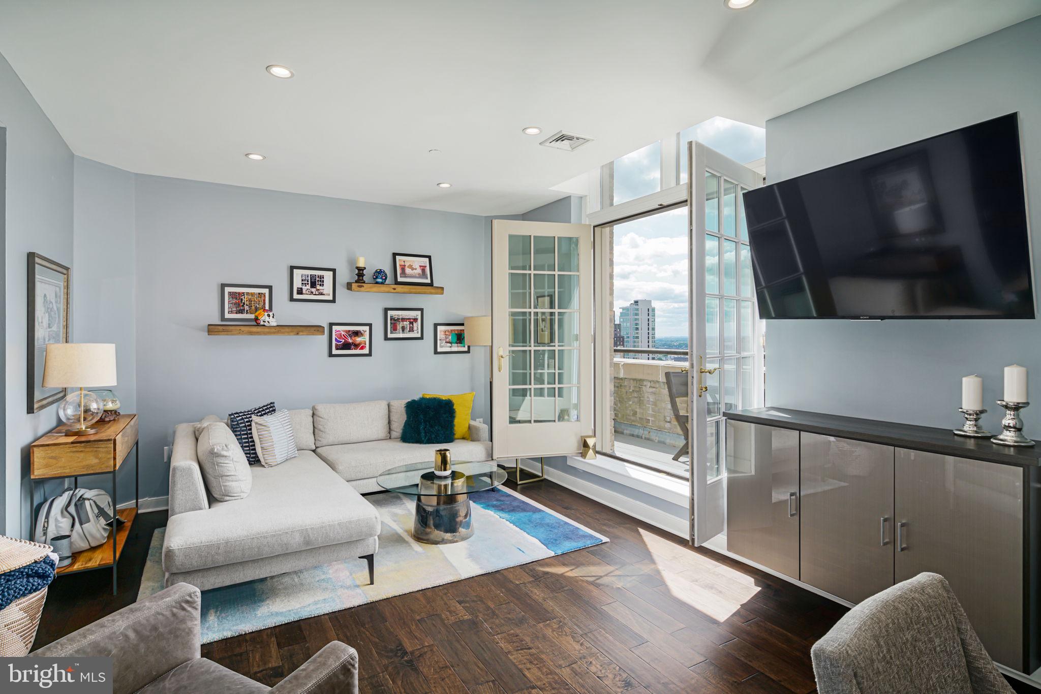 111 South 15th Street, Unit P306 Philadelphia, PA 19102 - Photo 9 of 35