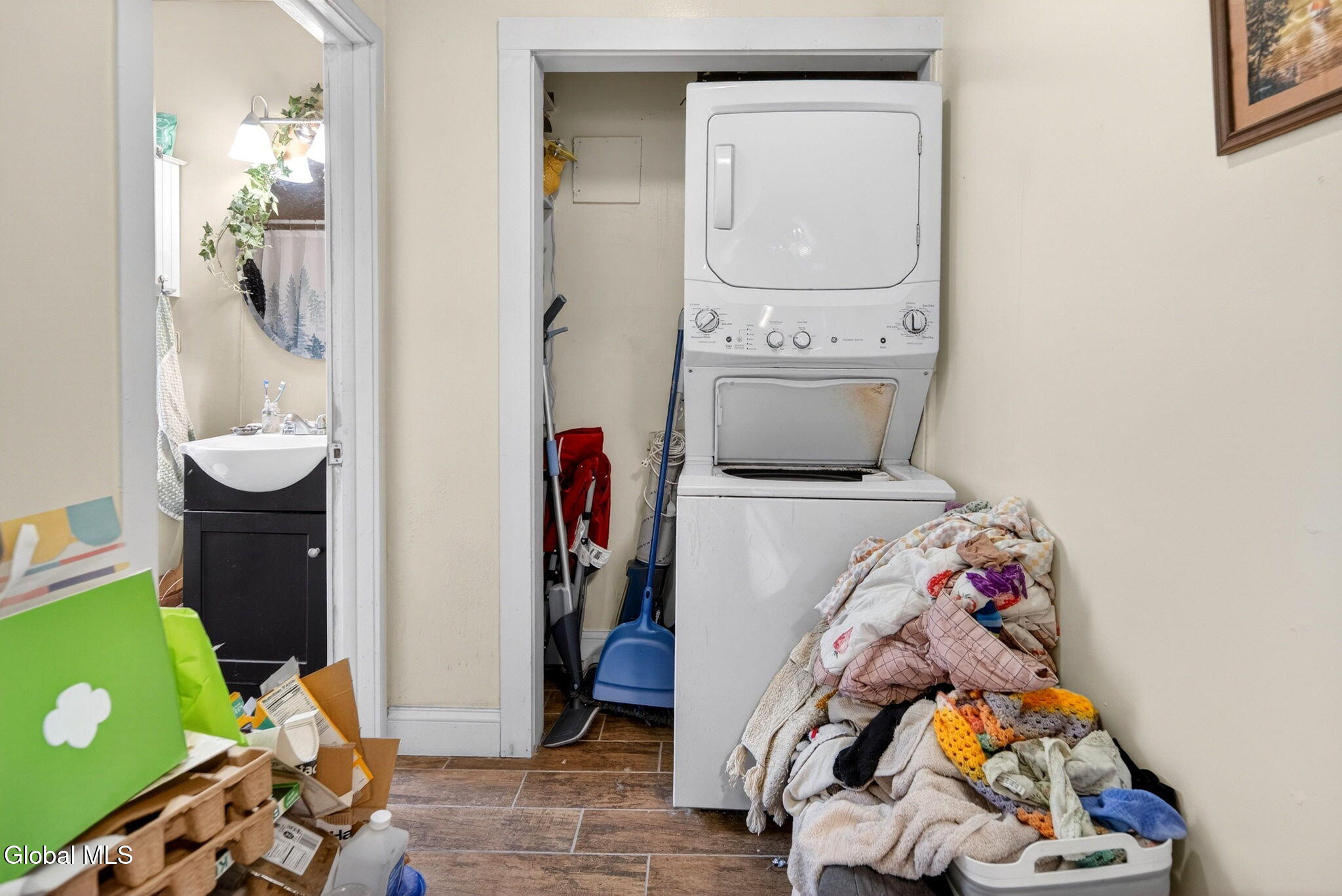 320 Spring Avenue Troy, NY 12180 - Photo 28 of 42 Interior 27