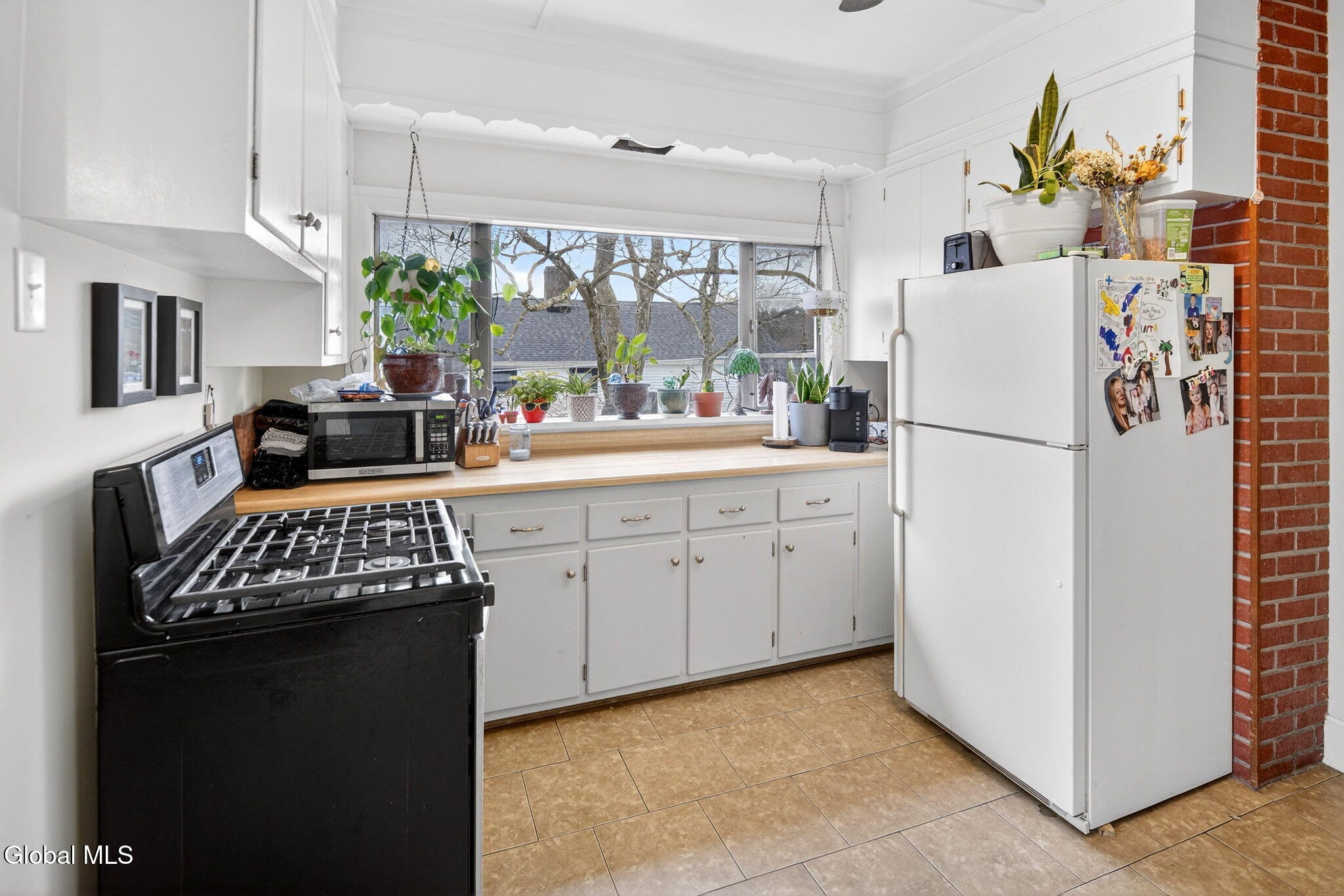 320 Spring Avenue Troy, NY 12180 - Photo 4 of 42 Interior 03