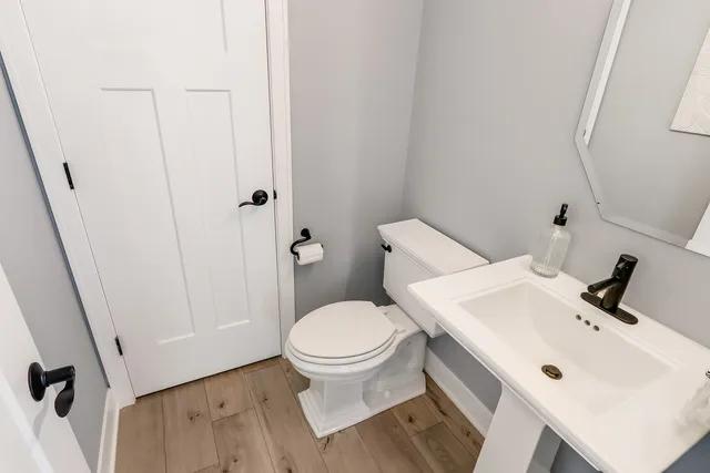 $874,365 | 24 Hawthorn Rdg Drive, Hawthorn Woods, IL 60047