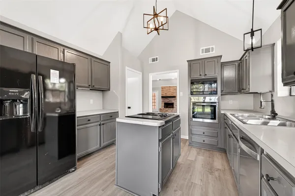 $2,300 | 4906 Pleasure Lake Lane, Willis, TX 77318