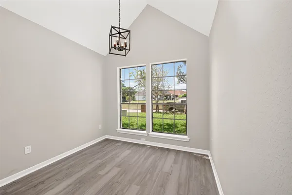 $2,300 | 4906 Pleasure Lake Lane, Willis, TX 77318