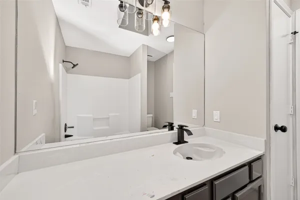 $2,400 | 4906 Pleasure Lake Lane, Willis, TX 77318