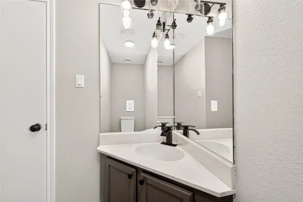 $2,400 | 4906 Pleasure Lake Lane, Willis, TX 77318