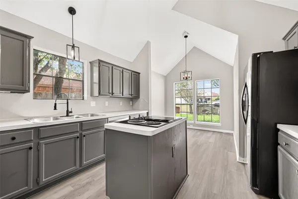 $2,400 | 4906 Pleasure Lake Lane, Willis, TX 77318