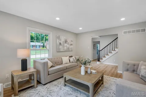 $599,000 | 343 Ridge Trail Drive, Chesterfield, MO 63017