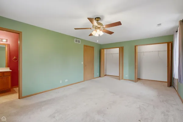 $2,100 | 490 Westwood Court, Unit D, Crystal Lake, IL 60014