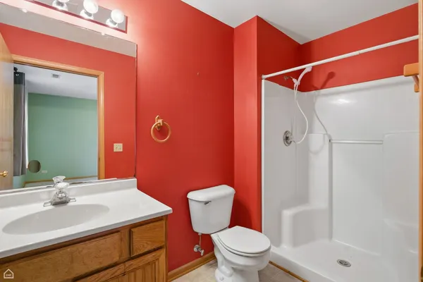 $2,100 | 490 Westwood Court, Unit D, Crystal Lake, IL 60014