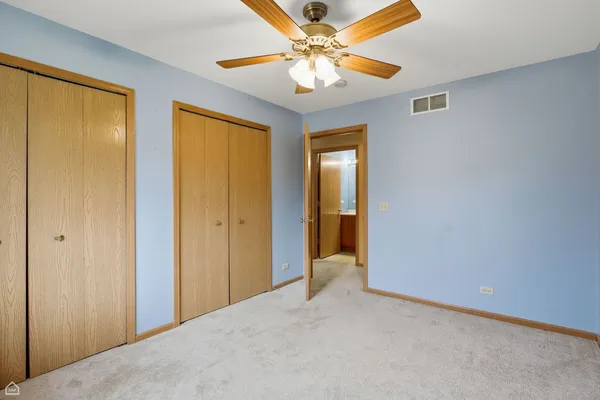 $2,100 | 490 Westwood Court, Unit D, Crystal Lake, IL 60014