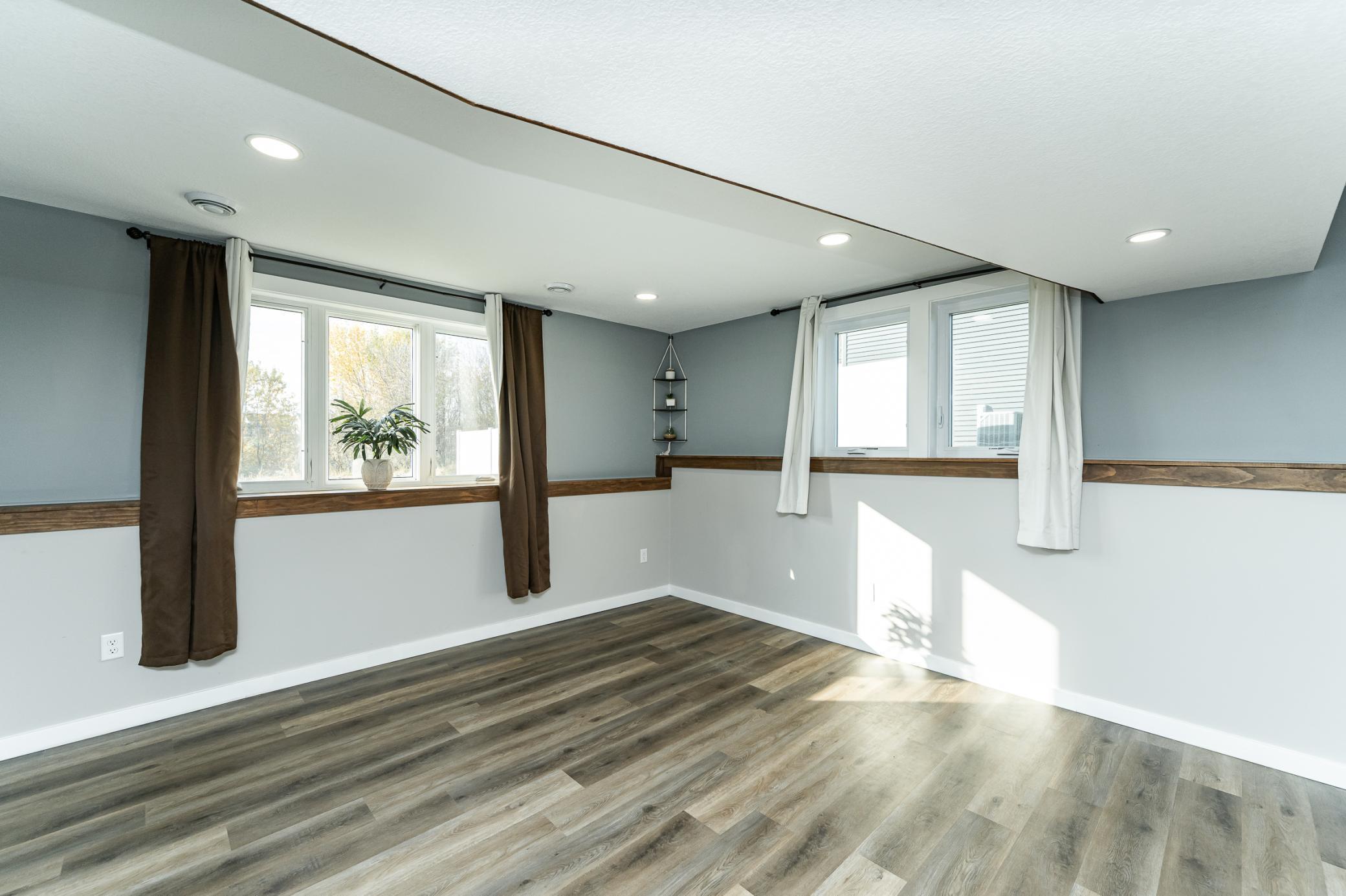 615 7th Avenue Northeast Plainview, MN 55964 - Photo 23 of 36