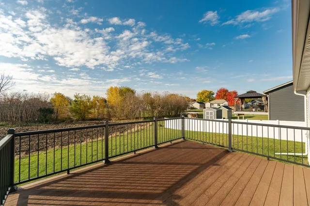 $389,900 | 615 7th Avenue Northeast, Plainview, MN 55964