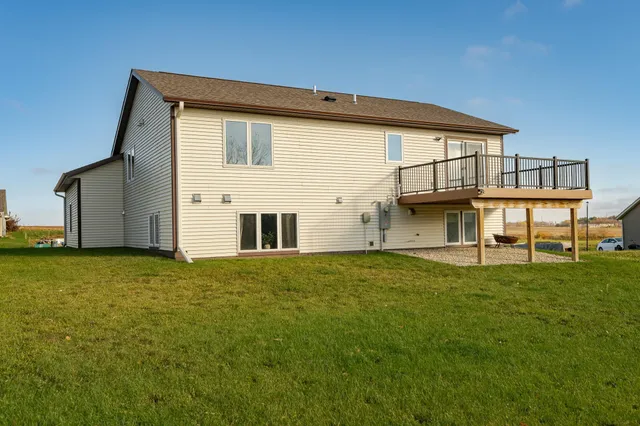 $389,900 | 615 7th Avenue Northeast, Plainview, MN 55964