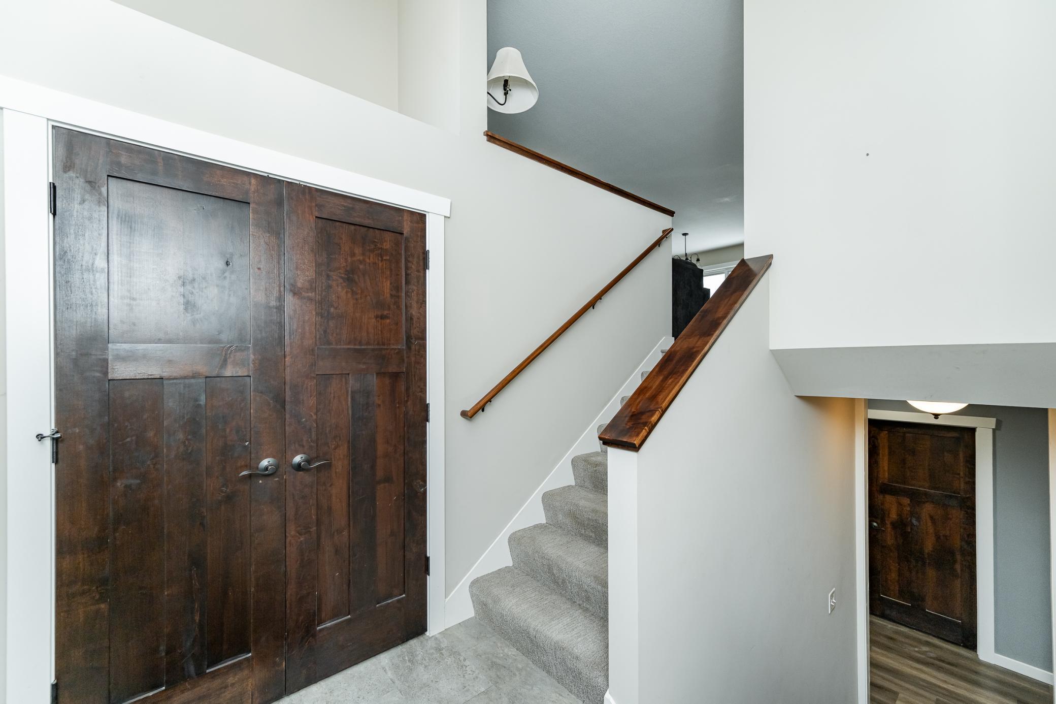 615 7th Avenue Northeast Plainview, MN 55964 - Photo 6 of 36