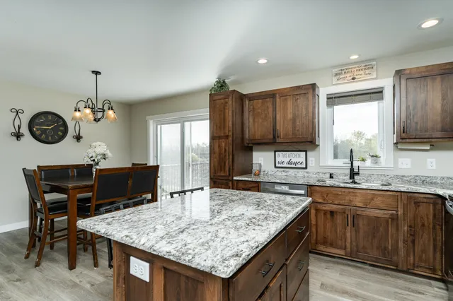 $389,900 | 615 7th Avenue Northeast, Plainview, MN 55964