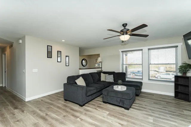 $389,900 | 615 7th Avenue Northeast, Plainview, MN 55964