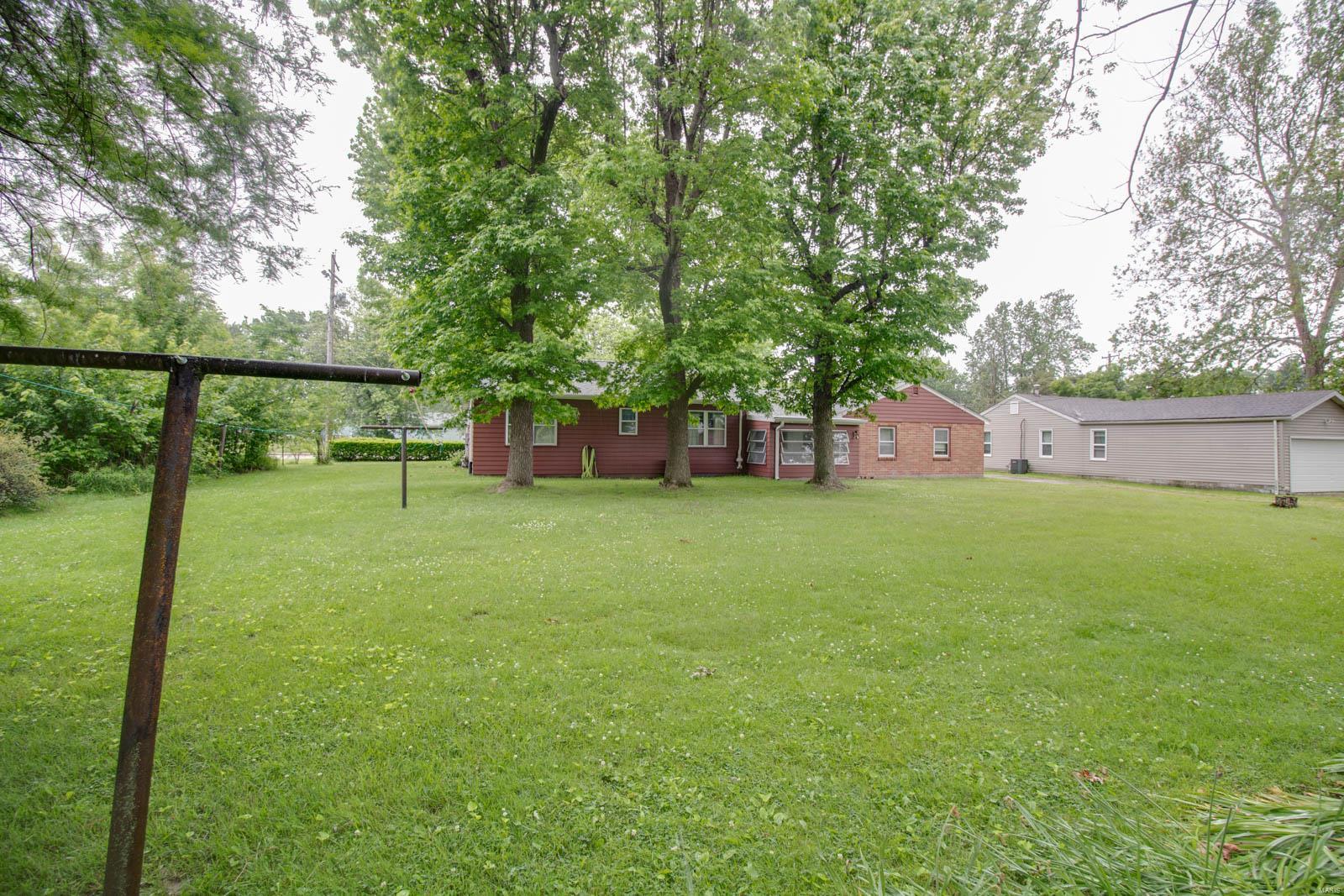 7024 North Humbert Road Godfrey, IL 62035 - Photo 32 of 40
