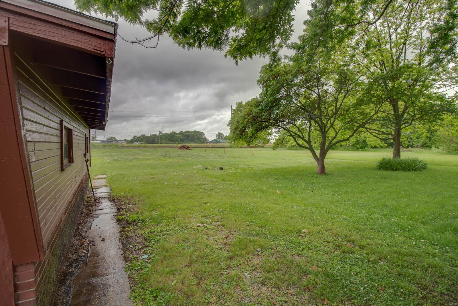 7024 North Humbert Road Godfrey, IL 62035 - Photo 34 of 40