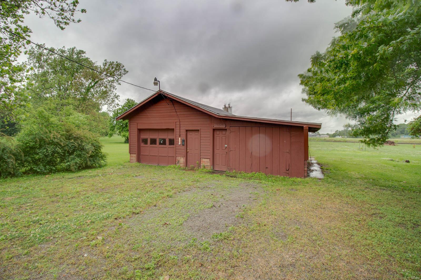 7024 North Humbert Road Godfrey, IL 62035 - Photo 35 of 40