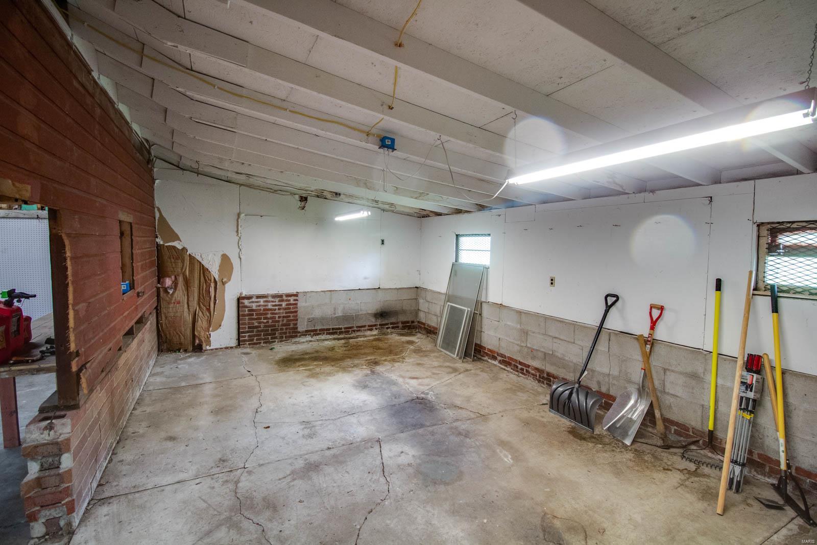 7024 North Humbert Road Godfrey, IL 62035 - Photo 36 of 40