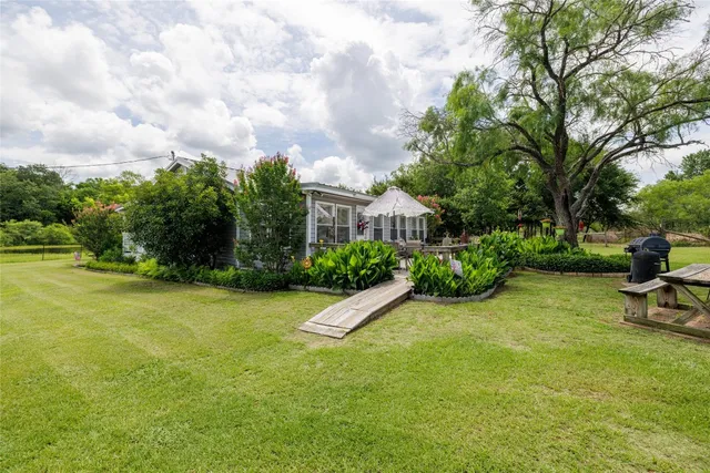 $599,900 | 6507 Highway 77, Rockdale, TX 76567