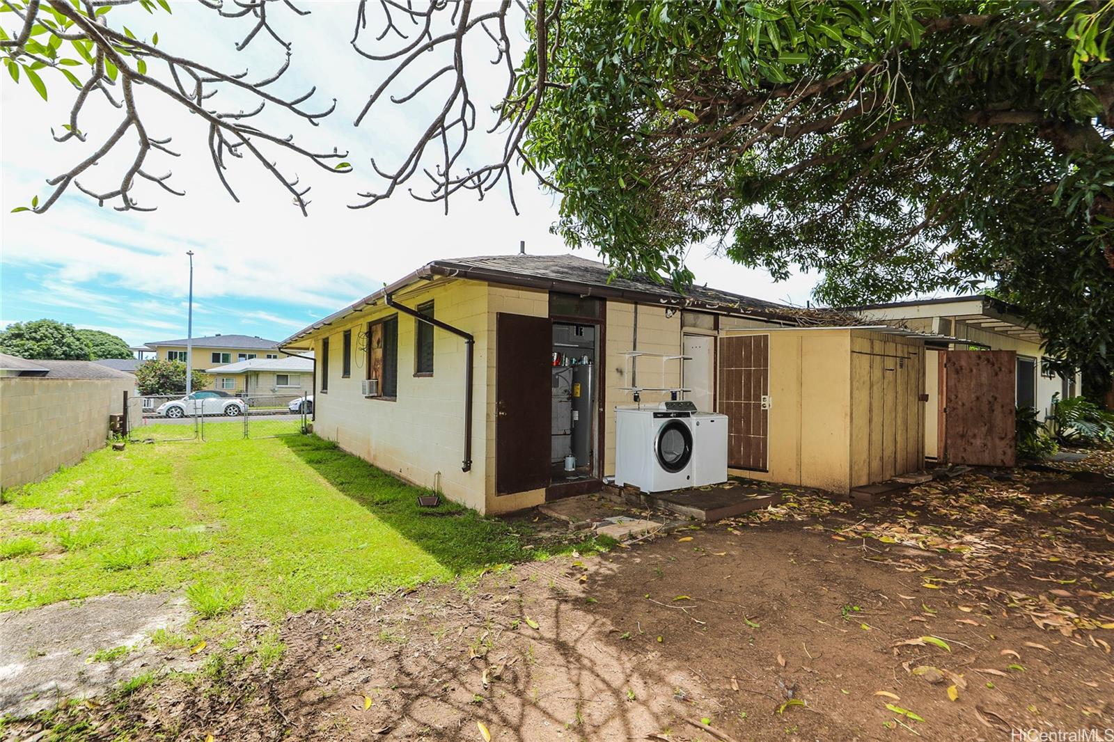 5670 Opihi Street Honolulu, HI 96821 - Photo 21 of 25