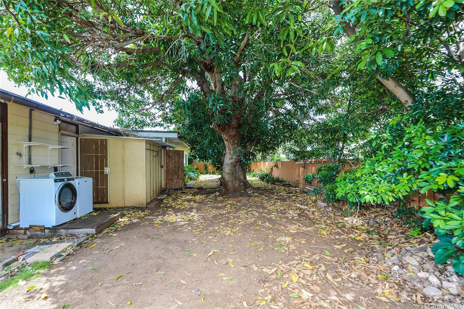5670 Opihi Street Honolulu, HI 96821 - Photo 22 of 25