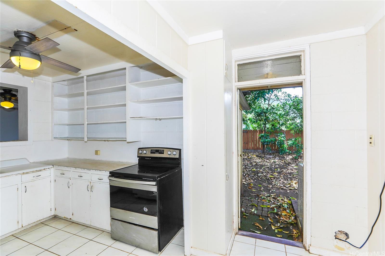 5670 Opihi Street Honolulu, HI 96821 - Photo 10 of 25