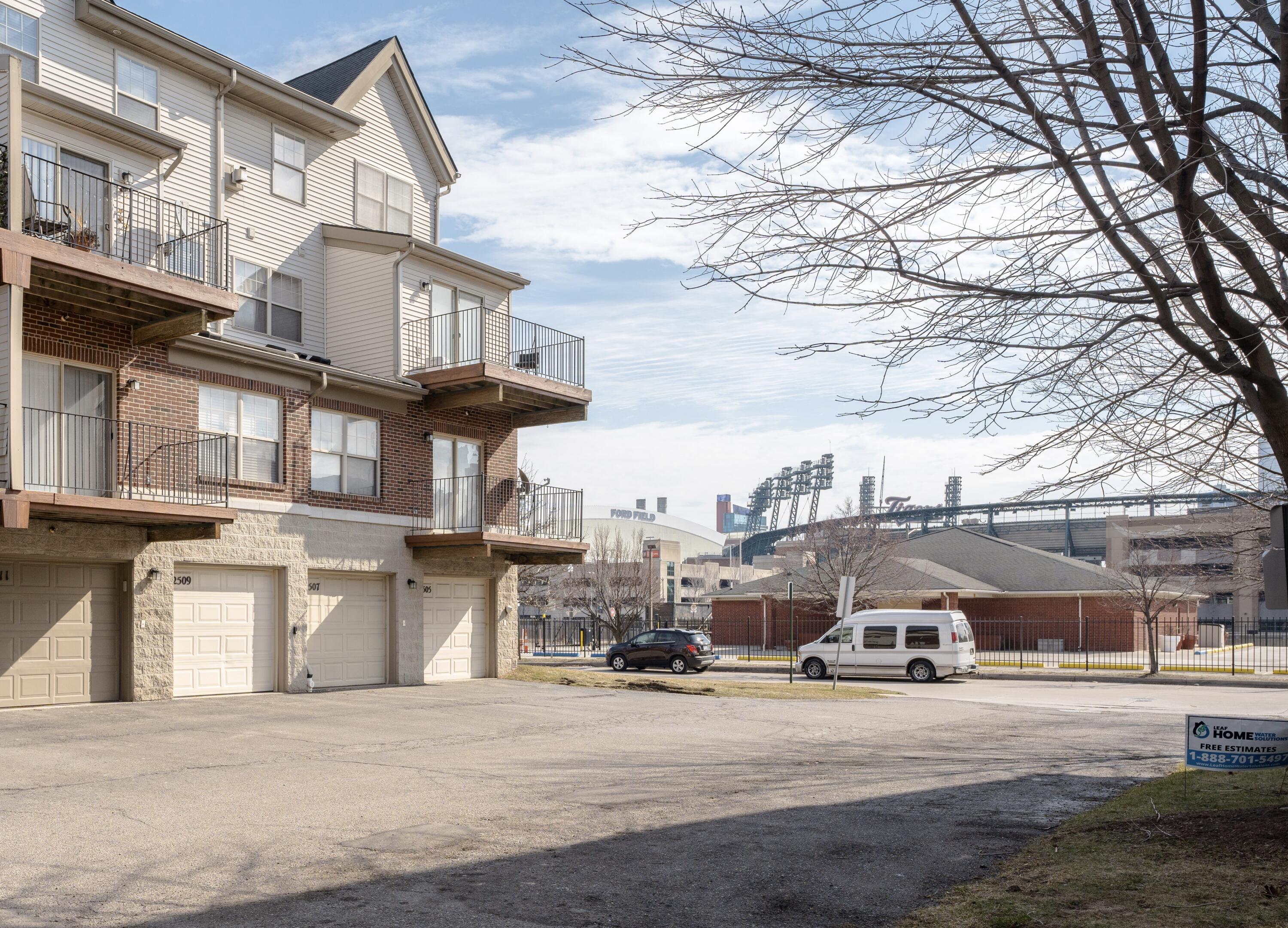 2517 John R Street Detroit, MI 48201 - Photo 18 of 19 fullsizeoutput_4507