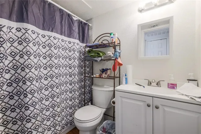 $1,100 | 2207 Leon Street, Unit 203, Austin, TX 78705