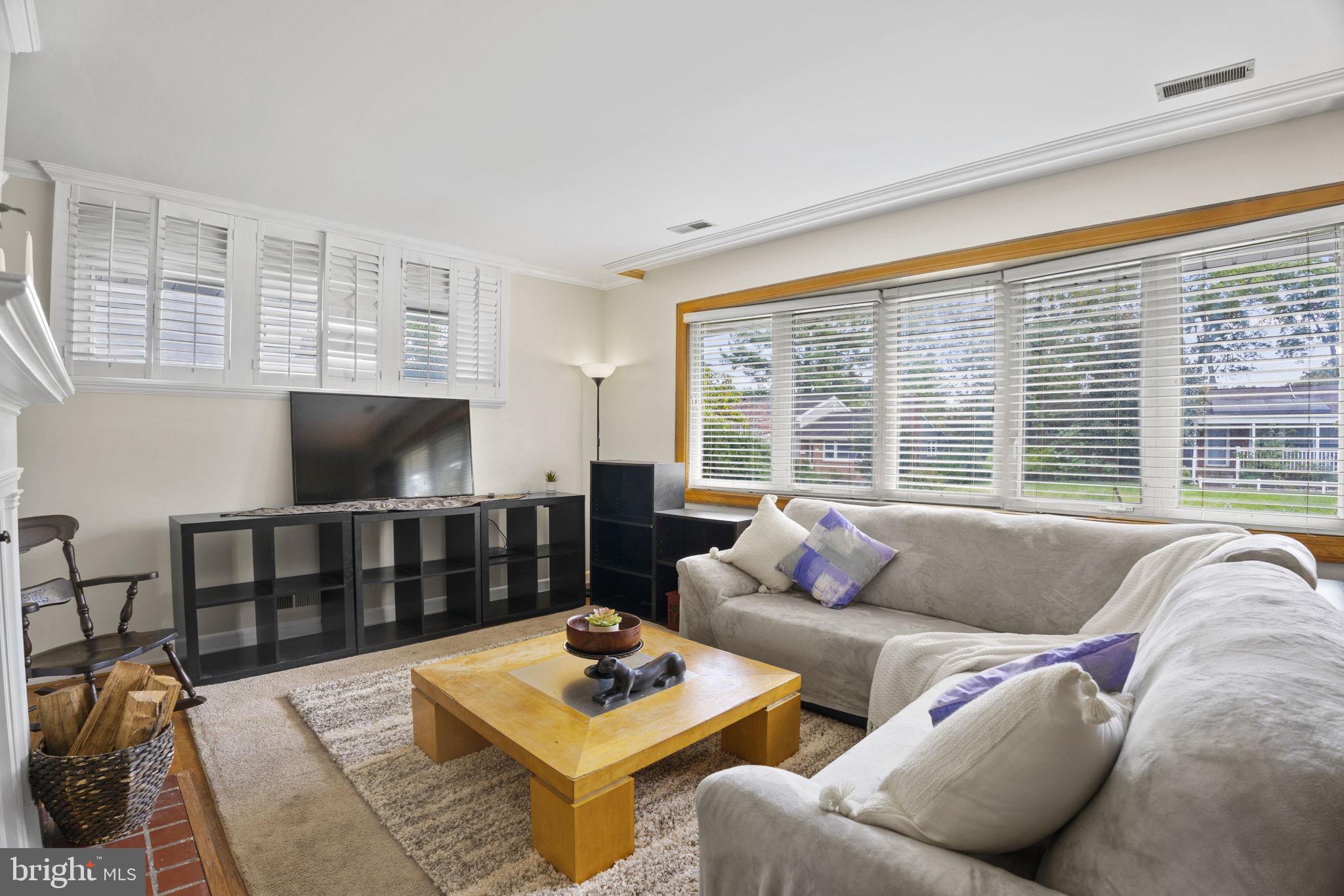 28 Atherton Road Lutherville-Timonium, MD 21093 - Photo 4 of 34