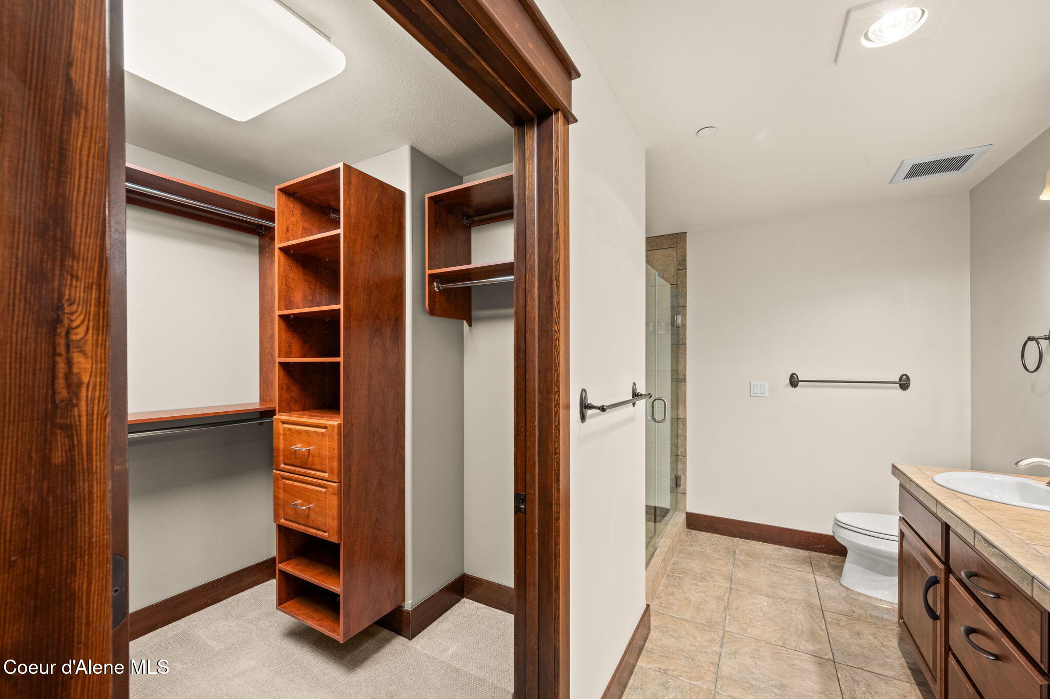 2050 North Main Street, Unit 202 Coeur D'Alene, ID 83814 - Photo 11 of 28 Primary bath w/walk-in closet