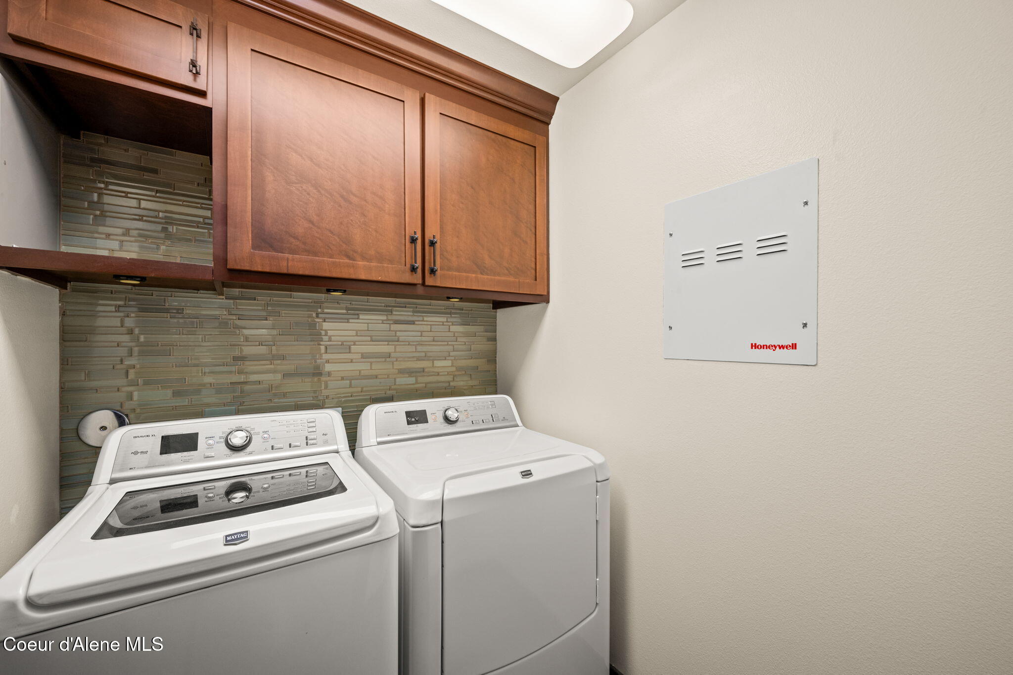 2050 North Main Street, Unit 202 Coeur D'Alene, ID 83814 - Photo 16 of 28 Laundry room