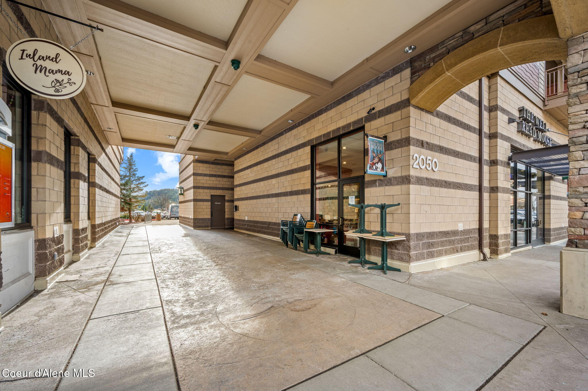 2050 North Main Street, Unit 202 Coeur D'Alene, ID 83814 - Photo 22 of 28 Lobby entrance behind Well Read Moose