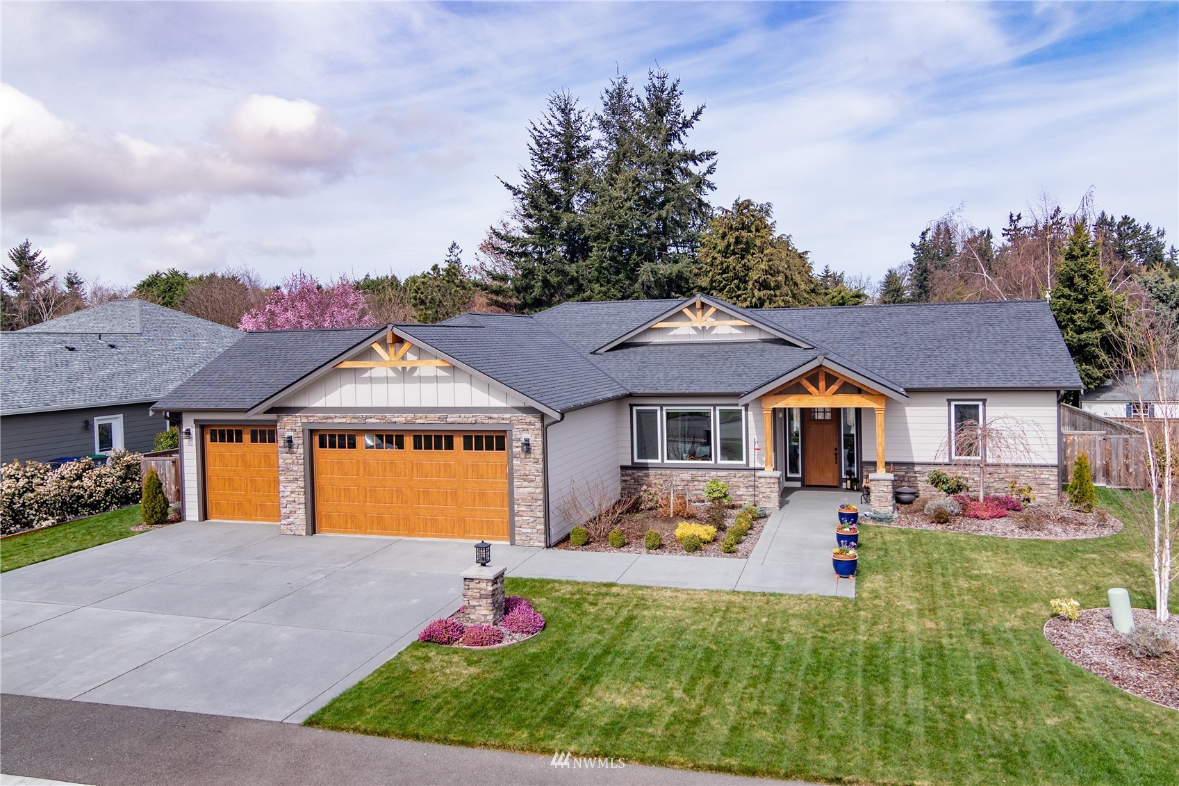 130 Royal Loop Sequim, WA 98382 - Photo 3 of 36 Gallery Image 3