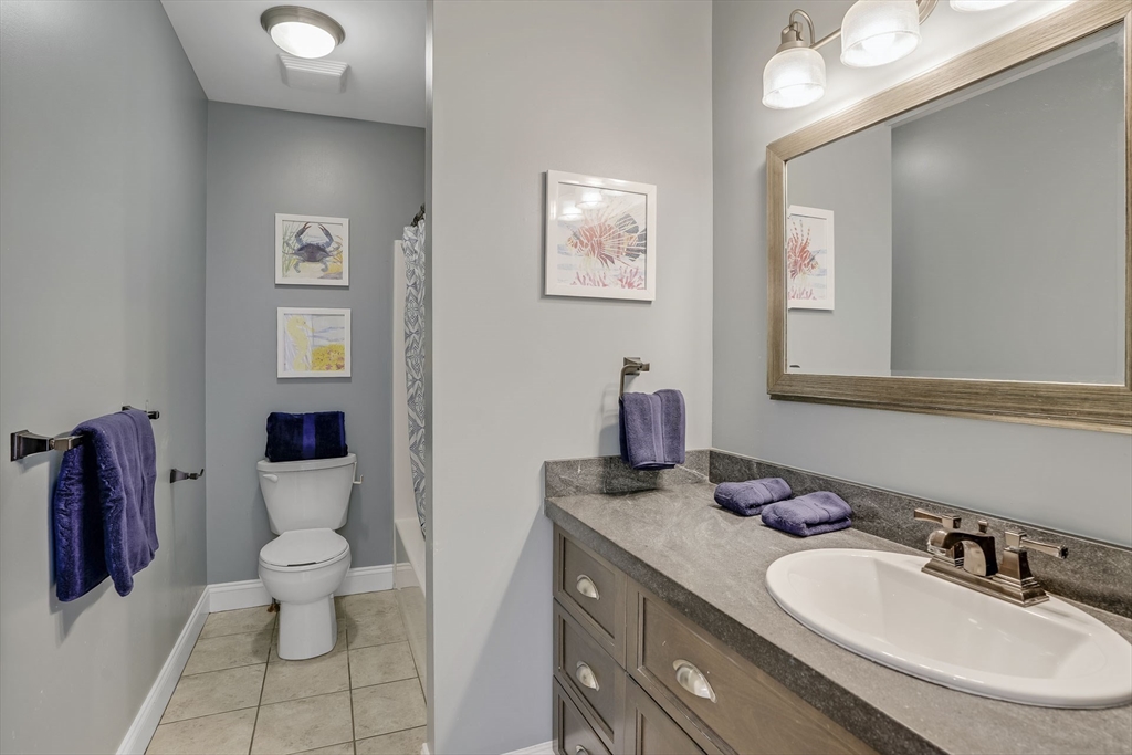 128 Spring Street Tisbury, MA 02568 - Photo 24 of 38