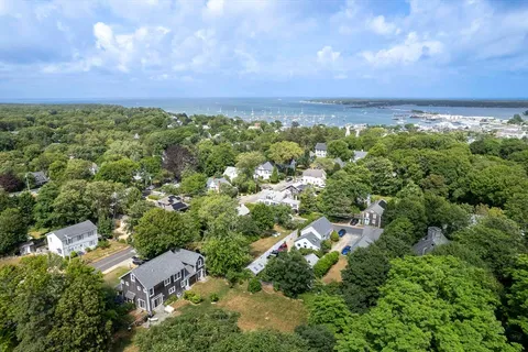 $1,575,000 | 128 Spring Street, Tisbury, MA 02568