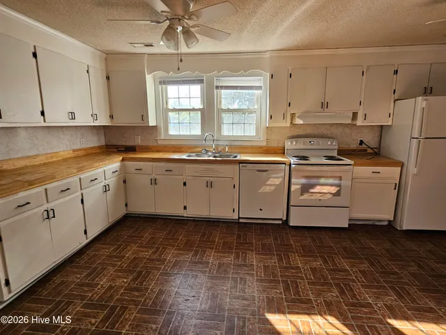 $176,000 | 511 Balsey Street, Clinton, NC 28328