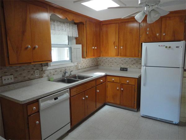 38 Copperfield Road Worcester, MA 01602 - Photo 2 of 30