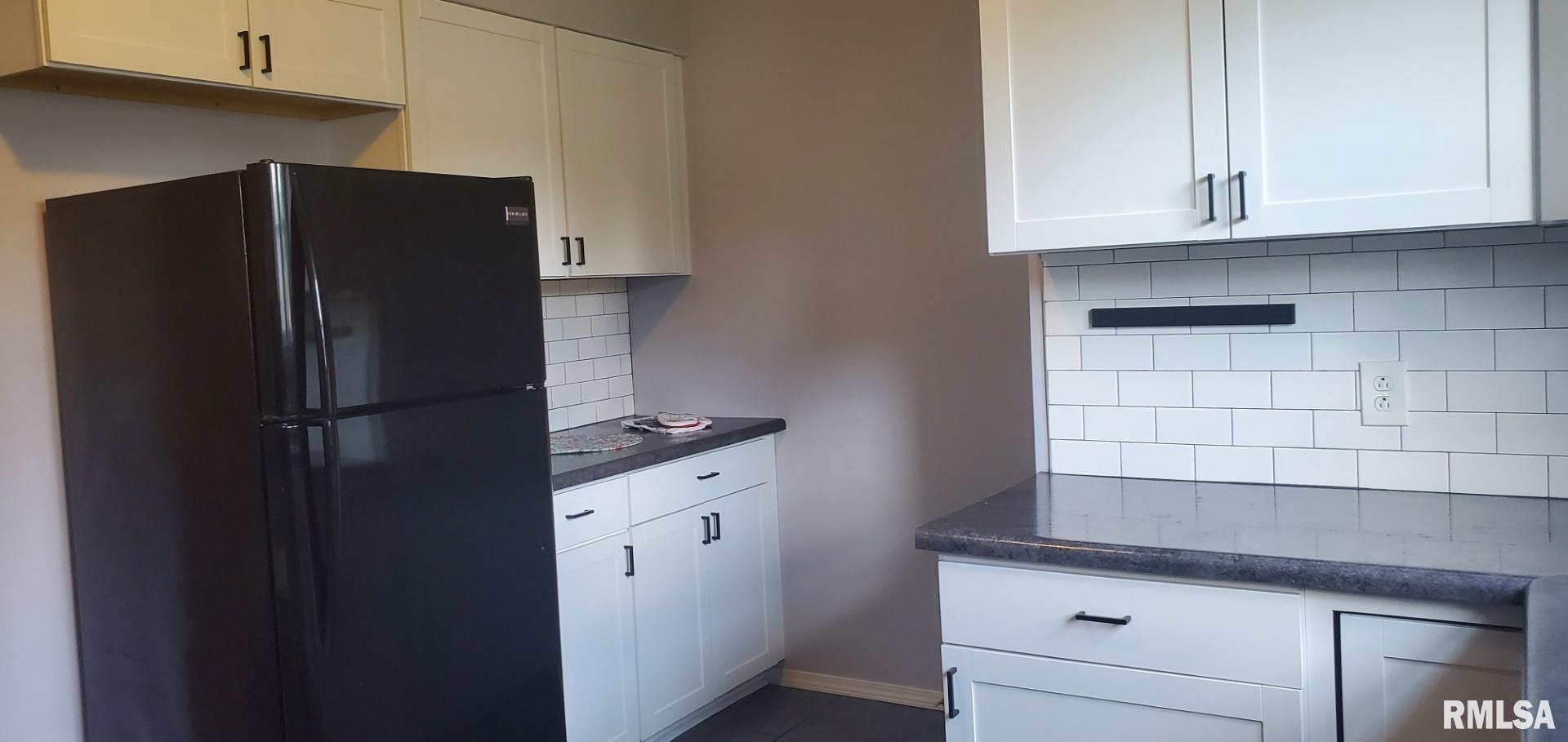 636 North 8th Avenue Canton, IL 61520 - Photo 23 of 53